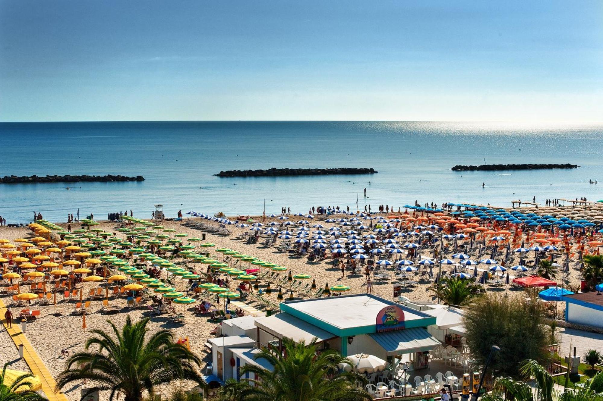 Hotel Continental San Benedetto del Tronto Exteriör bild